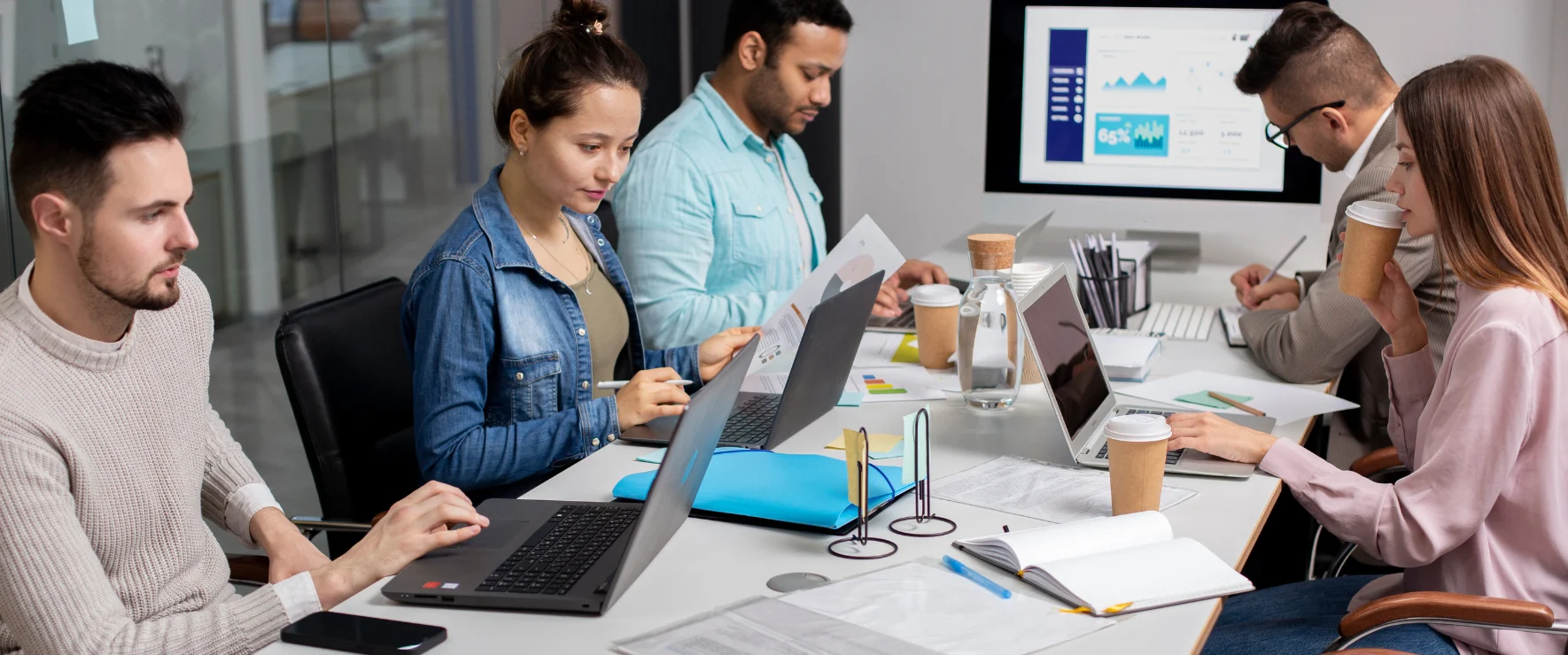 Marketing agency near me team planning digital strategies for local business growth